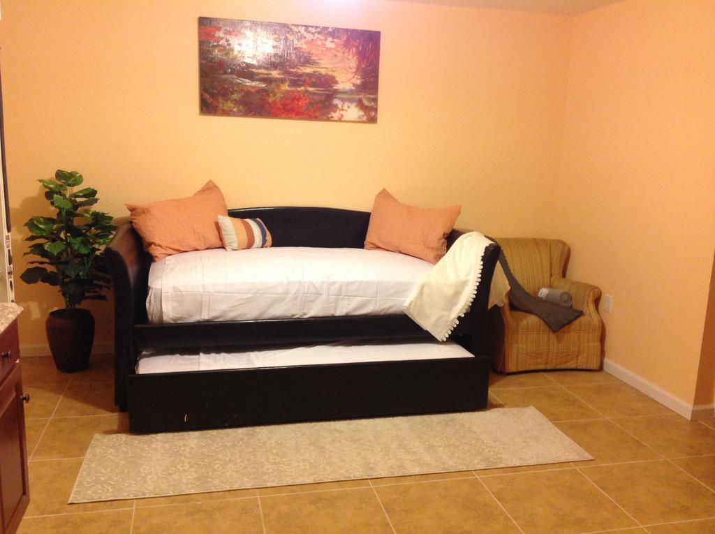 Mojoy Homesuites At Runyon Newark Luaran gambar